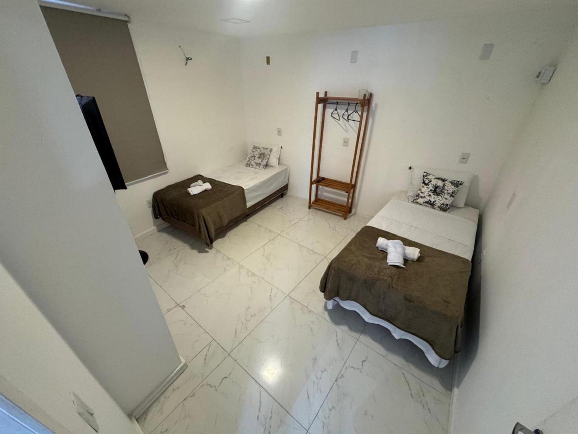 Quarto1 A Pe Da Na Rua Do Comercio Recreio Appartement