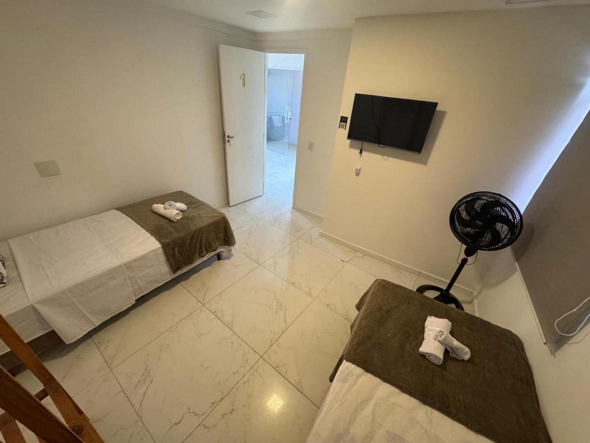 Quarto1 A Pe Da Na Rua Do Comercio Recreio *